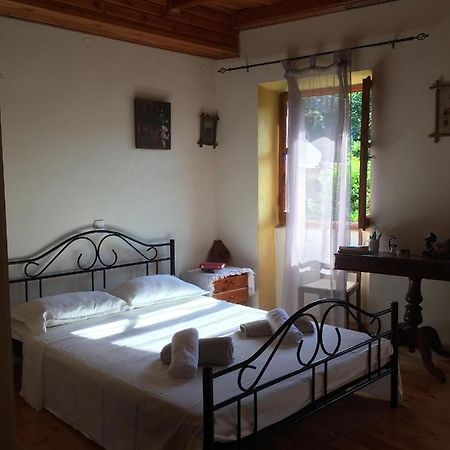 Country Traditional House In Corfu Village, Greece Sinarádes Esterno foto