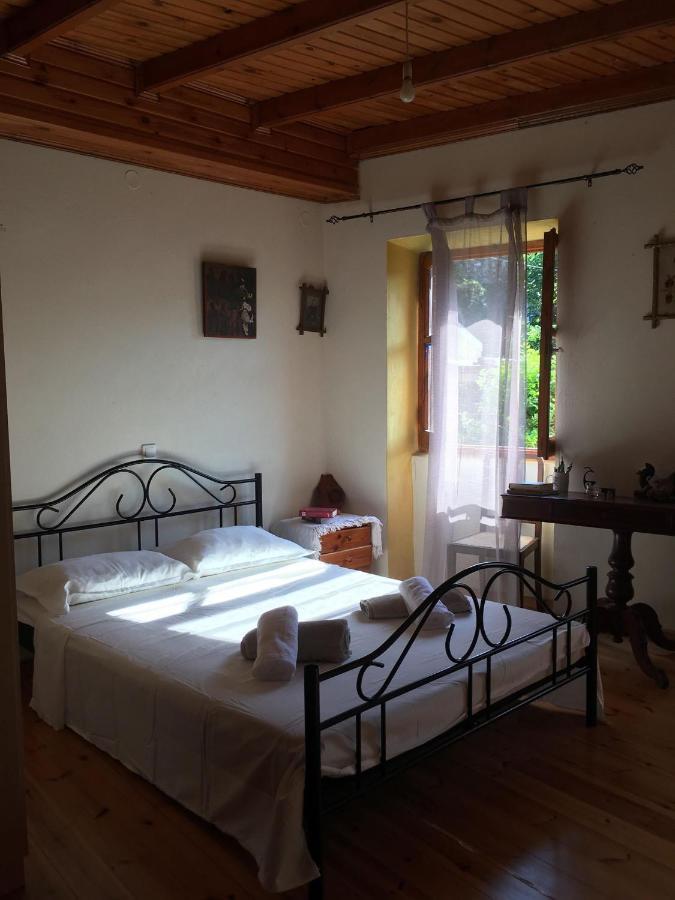 Country Traditional House In Corfu Village, Greece Sinarádes Esterno foto