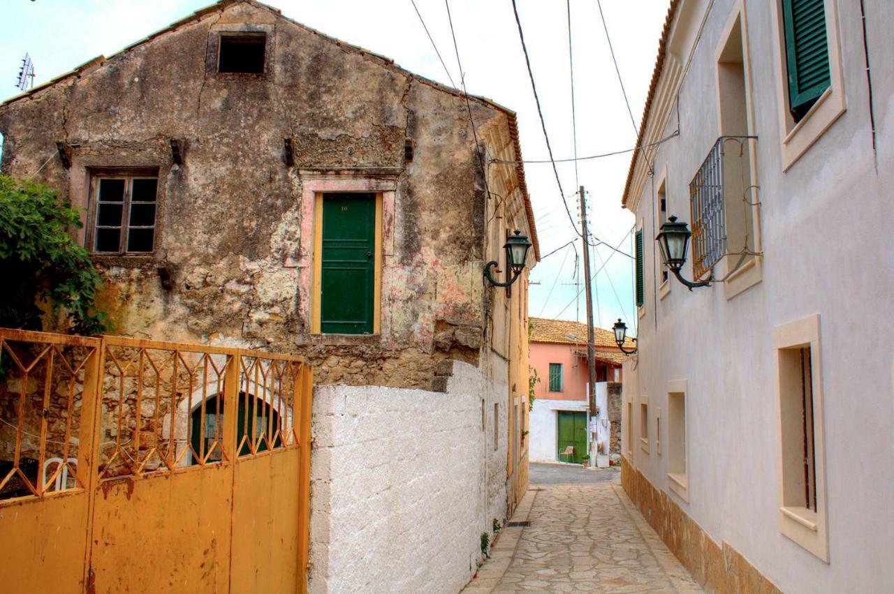 Country Traditional House In Corfu Village, Greece Sinarádes Esterno foto